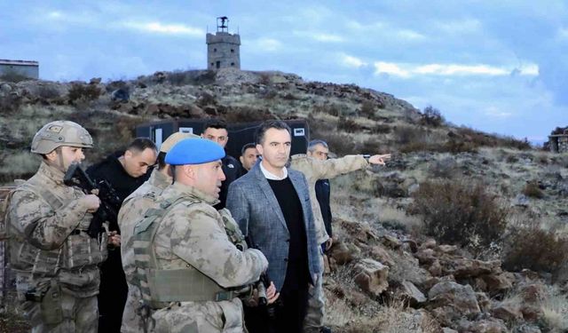 Bitlis Valisi Karakaya askeri üs bölgesini ziyaret etti