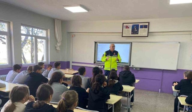 Jandarmadan öğrencilere trafik eğitimi