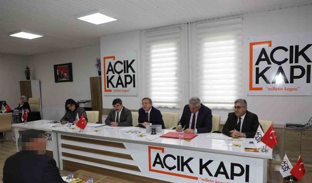 Kars Valisi Ziya Polat, Açık Kapı’da vatandaşları dinledi