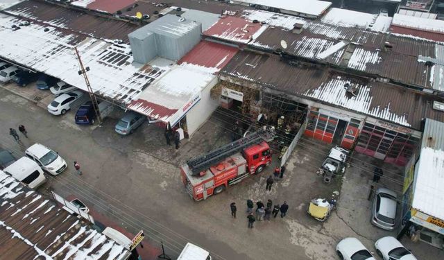 Tokat’ta kaportacı dükkanında korkutan yangın