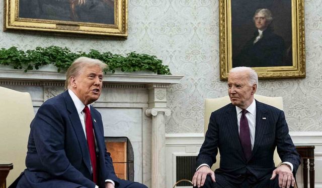 Trump, Beyaz Saray ile iktidar devrini resmen başlatan anlaşmayı gecikmeli olarak imzaladı