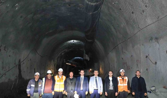 Vali Karakaya’dan Tatvan’daki çalışmaları denetledi