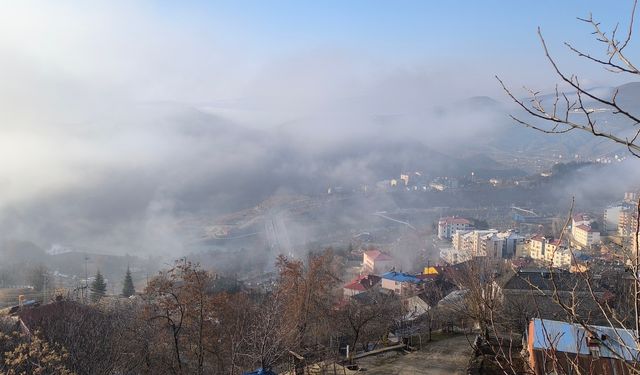 Tunceli’ye çöken sis, görsel şölen oluşturdu