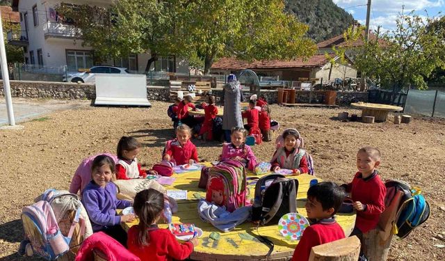 Eğirdir’de açık hava sınıfıyla doğa, eğitimle buluşuyor