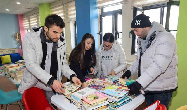 Uşak Üniversitesinden 1 ayda 1000 kitap