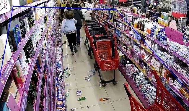 Avcılar’da züccaciye dükkanındaki panik anları kamerada
