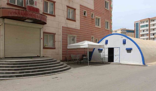 Evlat nöbetini sürdüren ailelerden çocuklarına çağrı: "Silahları bırakın gelin"