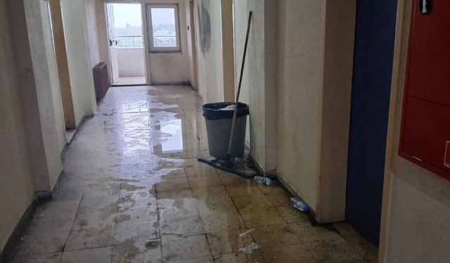 Iğdır’da erkek öğrencilerin yurdunu su bastı