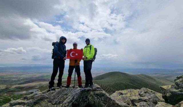 Kırşehirli 4 dağcı, Demirli Kale Tepe’ye tırmandı