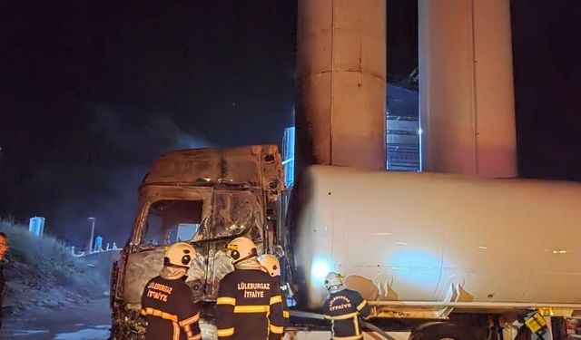 Lüleburgaz’da LPG tankerinde dolum sırasında yangın çıktı