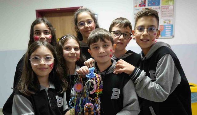Minik kalplerden sosyal sorumluluk projesi: Gelirlerini bağış yapıyorlar