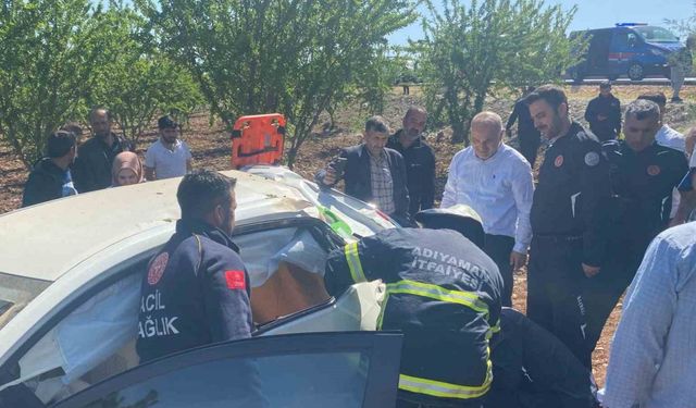 Otomobil ile hafif ticari araç çarpıştı: 1’i ağır 2 yaralı