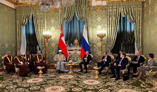 Putin ile Umman Sultanı Al Said’den ilk yüz yüze görüşme