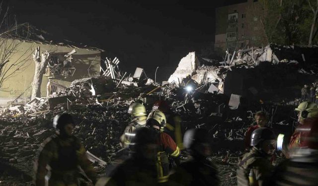 Rusya’nın Kiev’i hedef alan son saldırılarında bilanço ağırlaştı: Ölü sayısı 9’a, yaralı sayısı 63’e yükseldi