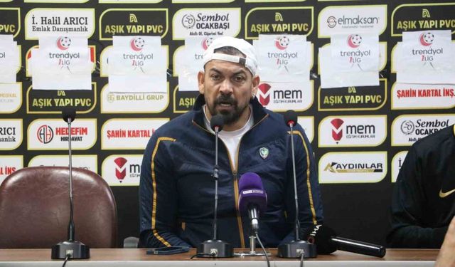 Servet Çetin: "İçeri girerken maalesef bir personelimizin burnu kırıldı"
