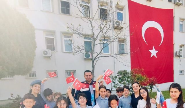 Söke’de jandarma ekipleri öğrencilerle buluştu