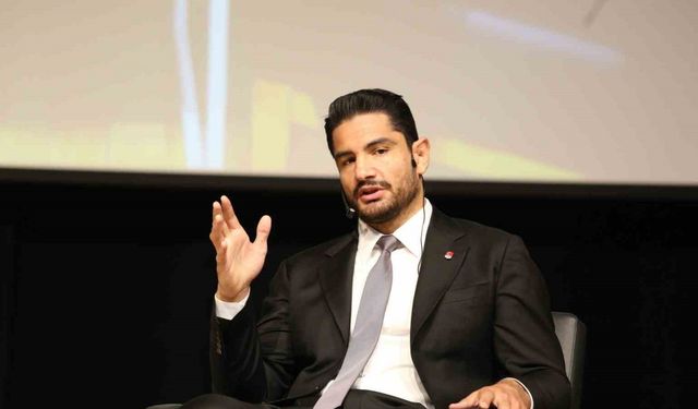 Taha Akgül: "Dünya güreşinin artık kendisini yenilemesi gerekiyor"