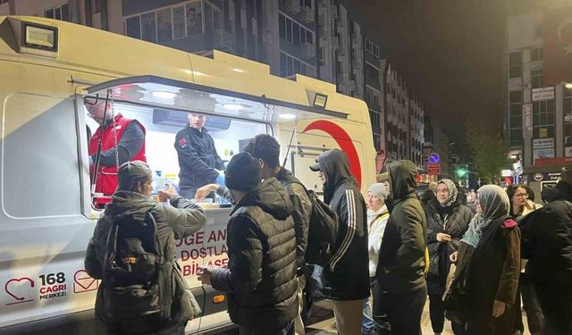 Türk Kızılay, İstanbul depremi sonrası beslenme desteğini sürdürüyor