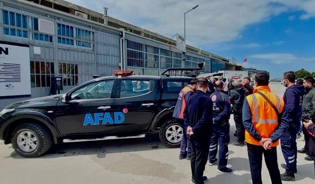 Yalova’da bir firmada yere dökülen kimyasal madde imha edildi