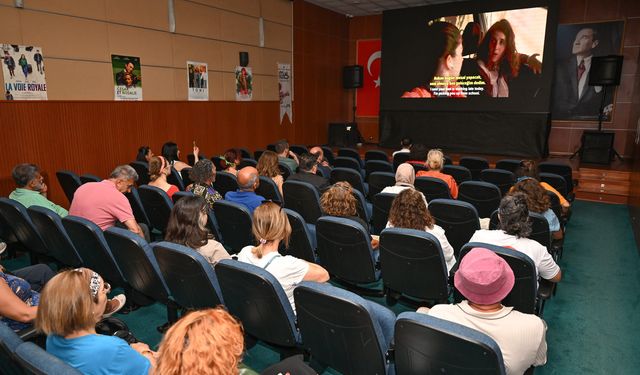 Mersin’de Frankofon Film Festivali, sinemaseverlerle buluştu