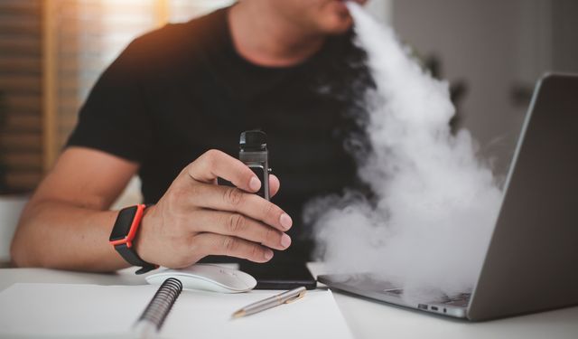 Sessiz Tehlike: Elektronik sigara gençlerin cebinde!