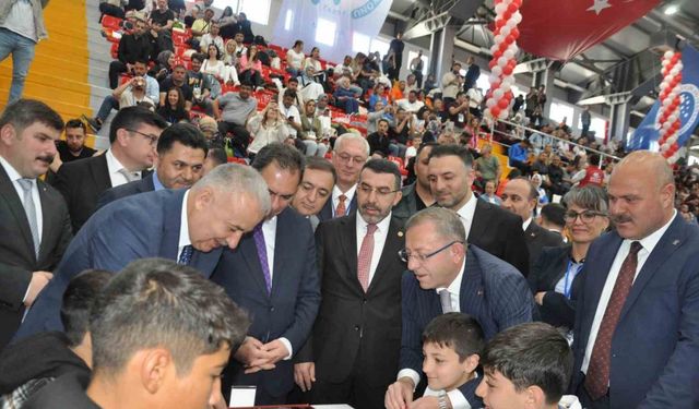 81 ilin şampiyonları Kars’ta ter döküyor