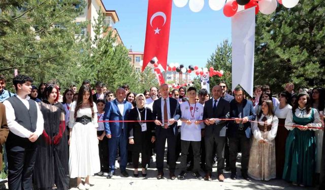 Ağrı Hayrettin Atmaca Anadolu Lisesi’nden 19 proje TÜBİTAK fuarında sergilendi