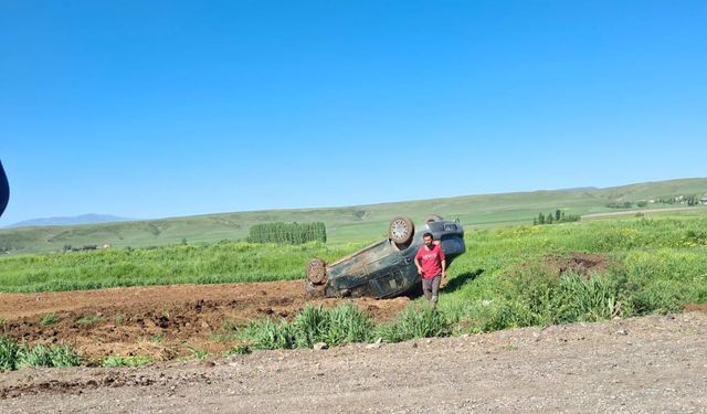 Akyaka’da otomobil takla attı: 1 yaralı