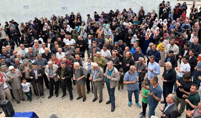 Amasya’dan hac kafilesi dualarla uğurlandı