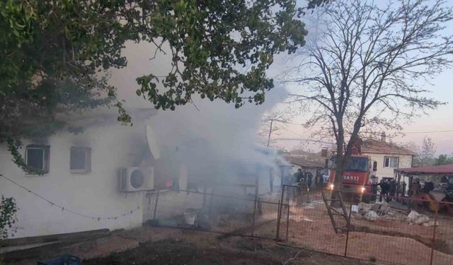 Babaeski’de köy evinde yangın