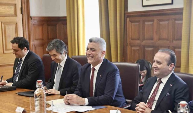 Bakan Bolat, İngiliz mevkidaşı Reynolds ile görüştü