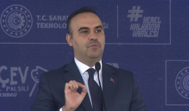Bakan Kacır: "Ortopedik cihaz üretimine yönelik 643 milyon liralık yatırımı harekete geçirdik"