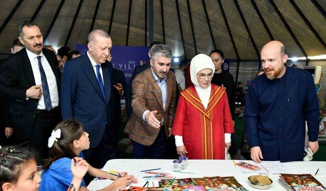 Bakan Yardımcısı Zafer Tarıkdaroğlu, Cumhurbaşkanı Erdoğan’a Etnospor Festivali’nde eşlik etti