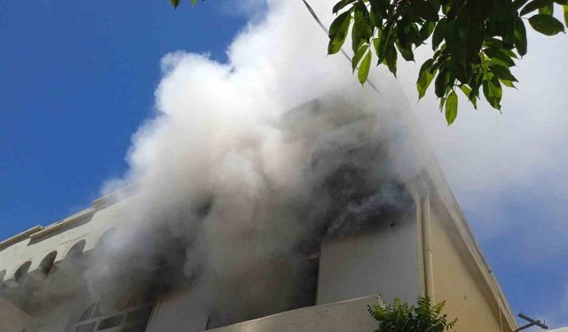 Batman’da iki katlı binada çıkan yangın söndürüldü