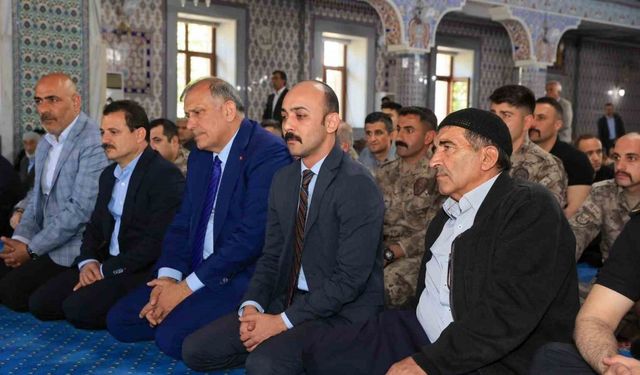 Bingöl’de 33 şehit dualarla anıldı