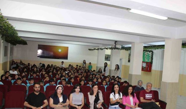 Bingöl’de ilkokul öğrencilerine ’deprem gerçeği’ söyleşisi
