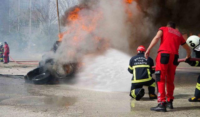 Burdur’da 96 itfaiyeci, koordinasyon ve kriz yönetimi tatbikatı yaptı