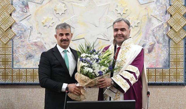 ÇAKÜ’de Rektör Prof. Dr. Mevlüt Karata görevi teslim aldı