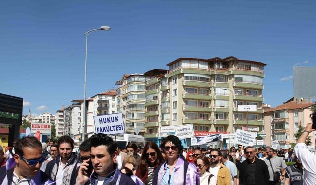 ÇAKÜFEST 2025 Bilim, Kültür ve Sanat Festivali kortej yürüyüşü yoğun ilgi gördü