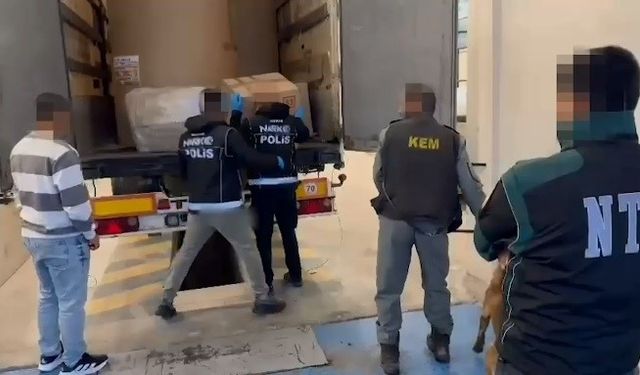 ’Carlos’ geçit vermedi: Dorsede 115 kilo skunk ele geçirildi