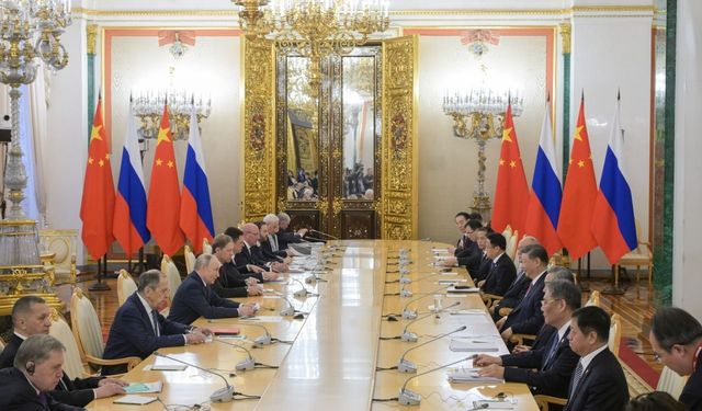 Çin Devlet Başkanı Xi: "Rusya ile Çin çok kutuplu dünya düzenini birlikte şekillendirmeye hazır"