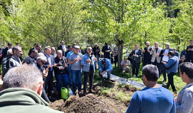 Cumhurbaşkanlığı İletişim Başkanı Altun amcasının cenaze törenine katıldı