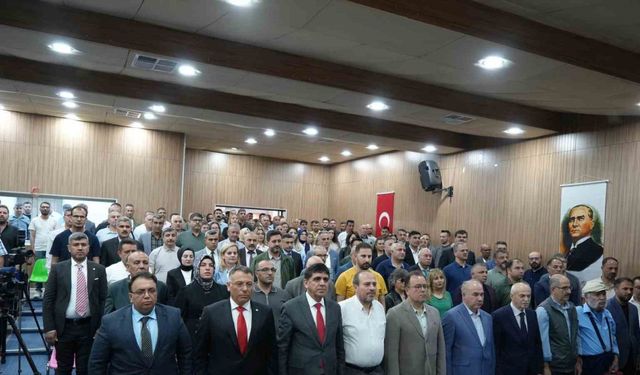 Devir-teslim töreninde rektör gözyaşlarını tutamadı