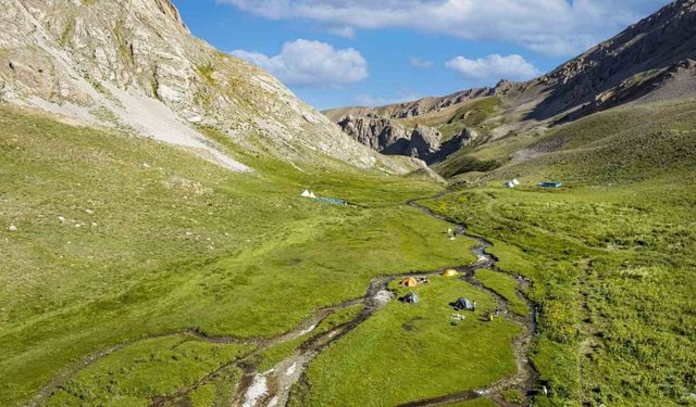 Doğanın kalbinde saklı cennet: Sohmarik Yaylası görenleri hayran bırakıyor