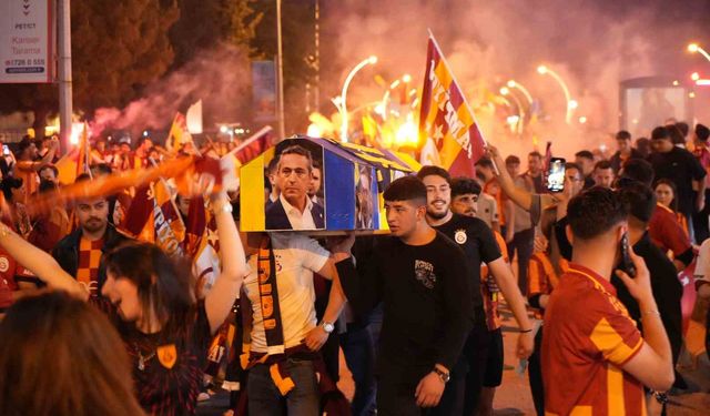 Edirne’de Galatasaray taraftarından ilginç şampiyonluk kutlaması