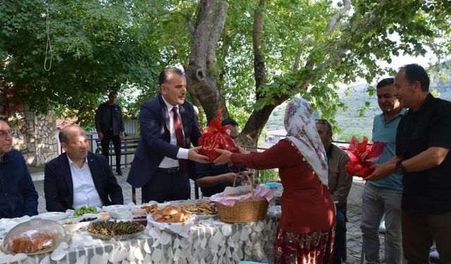 Edremit’te Kaymakam Odabaşı’ndan arıcı ziyareti