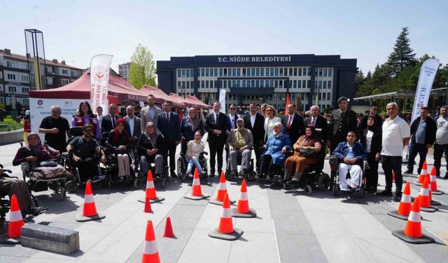 Engelli parkurunda empati yaptılar