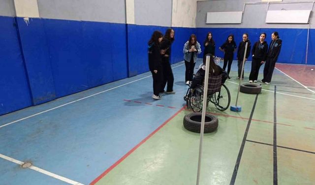 Engellileri daha iyi anlamak için okulda "Empati Parkuru" kuruldu