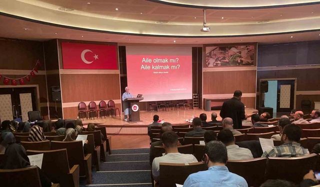 Erzurum’da "Aile içi Sağlıklı İletişim" konuşuldu