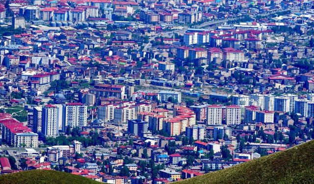 Erzurum’da iki vali yardımcısı ve on kaymamak değişti